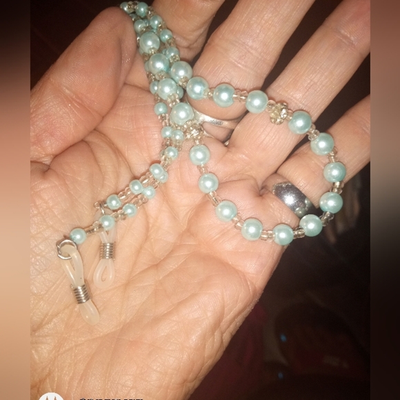 Handmade strung glass blue pearl looking beads necklace - Picture 4 of 8